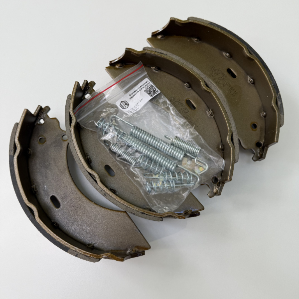 Набор тормозных колодок для AL-KO к/т 2360/2361