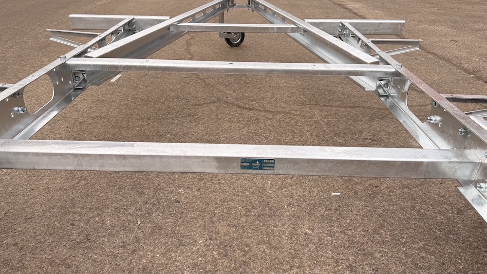 Облегчённое болтовое шасси (рама) для прицепов до 750 кг